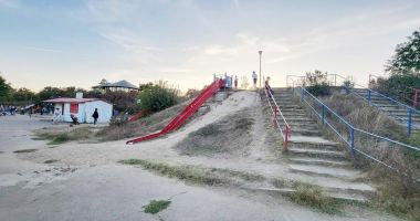 Ţara Piticilor din Parcul Tăbăcărie, şubrezită de trecerea timpului. "Copiii au ieşit de acolo plângând" - 2