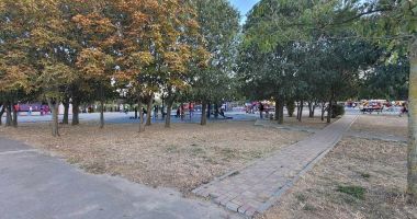 Ţara Piticilor din Parcul Tăbăcărie, şubrezită de trecerea timpului. "Copiii au ieşit de acolo plângând" - 8