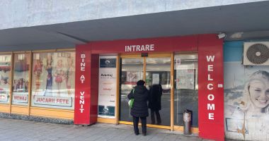 Dependenți de produse ieftine? Închiderea unui magazin chinezesc a stârnit revoltă, la Constanța - 4