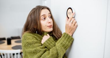 Stire din Sănătate : Mâinile și picioarele sunt aproape tot timpul reci? Care pot fi cauzele