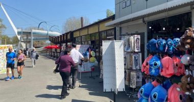Stire din Social : Dacă în Mamaia încă se șurubărește, Satul de Vacanță e pregătit pentru marea invazie de 1 Mai
