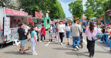 Stire din Social : Constanța are nevoie de evenimente! Food Truck Festival, între plăcere și nervi
