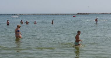 Apa mării, rece ca gheața! Litoralul se confruntă cu fenomenul de „upwelling”, spre disperarea turiștilor - 2