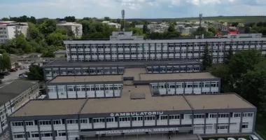 Mucuri de țigară pe jos, în UPU Medgidia! Conducerea unității sanitare respinge acuzațiile - 5