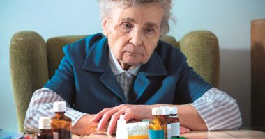 Stire din Social : Doar unii pensionari au dreptul la medicamente compensate 90%