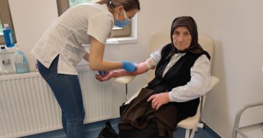 Blestemul pacientului de la țară. "Noroc că m-au adus copiii la medic în oraș, că altfel muream!" - 2