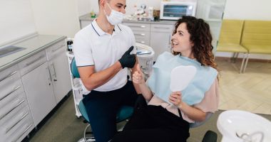 Absolvenții de stomatologie fug de mediul rural, pentru că vor mulți bani - 2