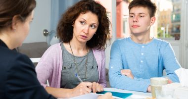 Stire din Cultură-Educație : Clopoțelul nu a sunat doar pentru ore, ci și pentru meditații. Avalanșă de oferte la Constanța