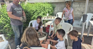 Stire din Cultură-Educație : Demonstrații de lucru făcute de meșteri la Muzeul de Artă Populară Constanța