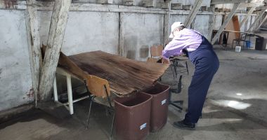 Halal să le fie consilierilor mirciști! "Păcat că n-au găsit soluții pentru reabilitare și se pun găleți în clase" - 2