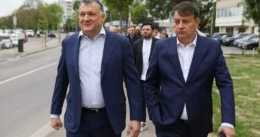Stire din Politică-Administrație : PNL în suspensie la Constanța! Mitroi, Huțucă și războiul intern din organizație