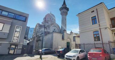 Stire din Social : Constanța turistică 2025. Moscheea "Carol I", măcinată de o degradare avansată