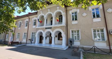 Stire din Cultură-Educație : O clădire-simbol intră în restaurare. Muzeul Marinei Române se închide pentru un an şi jumătate