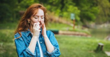 Stire din Sănătate : Spray-urile pentru nas, o soluție temporară care poate crea dependență și probleme grave