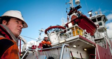 "Navigaţia nu este o aventură! Pe mare, nu mai eşti băiatul mamei, trebuie să fii responsabil" - 2