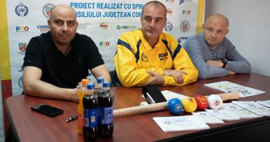 Stire din Sport : S-a încheiat ediţia a doua a Caravanei "Redescoperă Oina". "Proiectul a fost un succes incredibil"