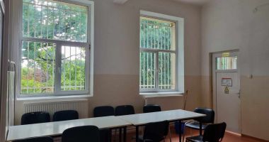 "Bătuţi" de soartă, abandonaţi de familii în secţia de Psihiatrie de la Palazu Mare - 3