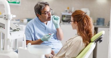 Stire din Sănătate : Parodontoza, boala tăcută care vă poate distruge zâmbetul fără să vă dați seama