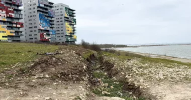 Stire din Social : Locatarii din Faleză Nord, în așteptarea parcului demult promis! „Copiii cresc între betoane”