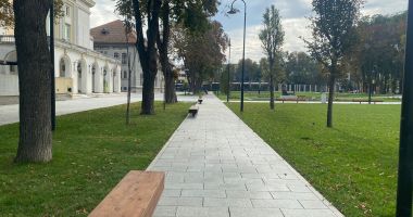 Final de șantier la Parcul „Oleg Danovski“! Băncile noi, motiv de nemulțumire pentru constănțeni - 4