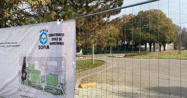 Constănțenii, luați prin surprindere de reabilitarea parcului de lângă Teatrul Național ”Oleg Danovski” - 4