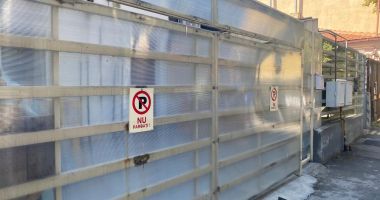 Centrul Constanței, sub asediul afișelor cu „Parcarea interzisă”. „Ești în fața casei mele, nu parchezi” - 3