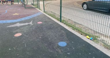 Copiii se joacă printre chiștoace și mizerie! Parcurile din Constanța, preferatele vandalilor - 4