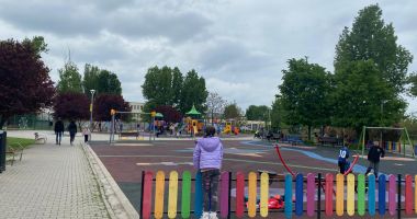 Țarc versus parc! Rămași fără Țara Piticilor, copiii constănțeni se bat pe leagănele dintre blocuri - 6