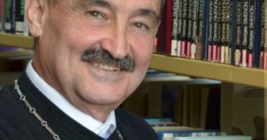 Stire din Cultură-Educație : Părintele Marius Moșteanu deschide seria conferințelor pe care le va susține la Biblioteca Județeană