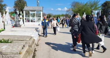 Paștele Blajinilor, cu trafic blocat și nervi întinși, în preajma cimitirelor - 2