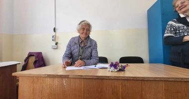 Vârstnici cu suflet mare, care îşi  ajută semenii la necaz. "Noi vrem să le fim alături tuturor" - 3