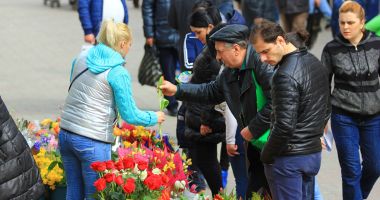 Mărțișorul și 8 Martie, gură de oxigen pentru comercianți. Piața de flori se ridică la 40 milioane de euro - 2