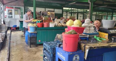 Tristă toamnă fără miros de zacuscă! Ce folos că-s piețele pline, dacă portofelele sunt goale? - 6