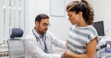 Stire din Sănătate : Cum previi formarea pietrelor la rinichi, ca să nu-ți distrugi viața!