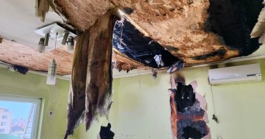 Drama celor 18 familii rămase fără casă, în urma incendiului de la mansarda din Constanța. „Sunt inundații până la subsol” - 7