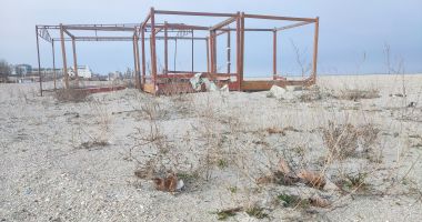 Ne mirăm de ce nu avem turiști? Plajele, la un pas de a fi lăsate de izbeliște! - 3