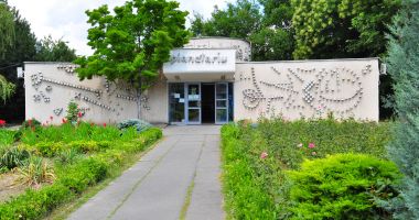 Planetariul Constanţa a rămas doar cu un specialist. "Este foarte greu să munceşti singur" - 2