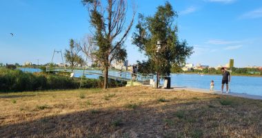Podețul din Parcul Tăbăcărie, un real pericol. „Nu ne simțim în siguranță” - 2