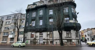Ani de uitare și degradare! Pacienții intră cu teamă în Policlinica cu Plată - 3
