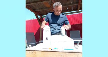 Stire din Eveniment : Aproape două decenii de luptă cu fumul şi focul. Pompierul Romulus Pascaru a ieşit la pensie