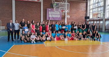 Stire din Cultură-Educație : Elevele de la Colegiul de Arte "Regina Maria", premiate la Olimpiada Națională a Sportului Școlar