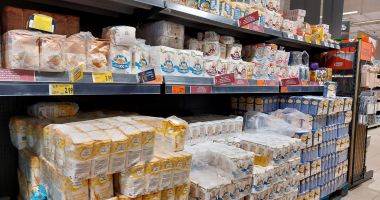 Prețurile celor 14 alimente de bază au scăzut și în supermarketurile din Constanța - 2