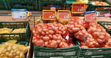 Prețurile celor 14 alimente de bază au scăzut și în supermarketurile din Constanța - 3