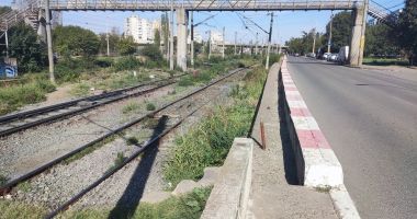 Constănțenii din Poarta 6 se simt rupți de oraș. "Ne scrântim picioarele pe calea ferată, ca să nu mai ocolim atât" - 2
