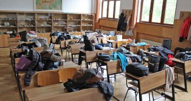 Planul roșu, activat la Liceul "Gh. Duca". Dosar penal din cauza unui spray cu piper - 2