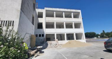 Clopoțelul va suna printre schele? Reabilitările școlilor din Constanța lasă elevii fără clase și părinții fără răbdare - 3
