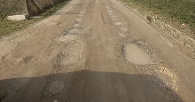 Cartier rezidențial doar pe hârtie! Plătesc taxe, dar merg prin noroi - 2