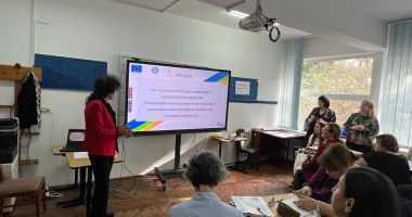 Stire din Cultură-Educație : Provocările de la clasă și experiențe de învățare, împărtășite de profesorii constănțeni