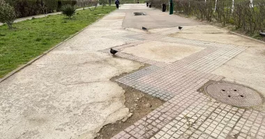 Cartier ”exclusivist”, infrastructură la mâna a doua. Promenada din Faleză Nord, puternic degradată - 3