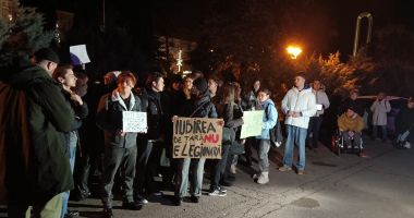 Reacția forțelor de ordine din Constanța la nerăbdarea protestatarilor care au ieșit fără aviz - 2